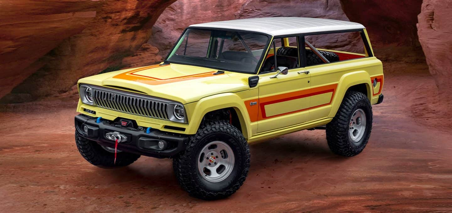 Display A front driver-side angle of the Jeep Cherokee 4xe Concept.